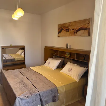 Gados Appartement Tirana